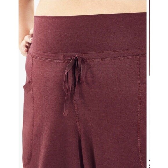 Women’s Fabletics Sleek Knit Drawstring Joggers Sz 2X - Picture 2 of 9